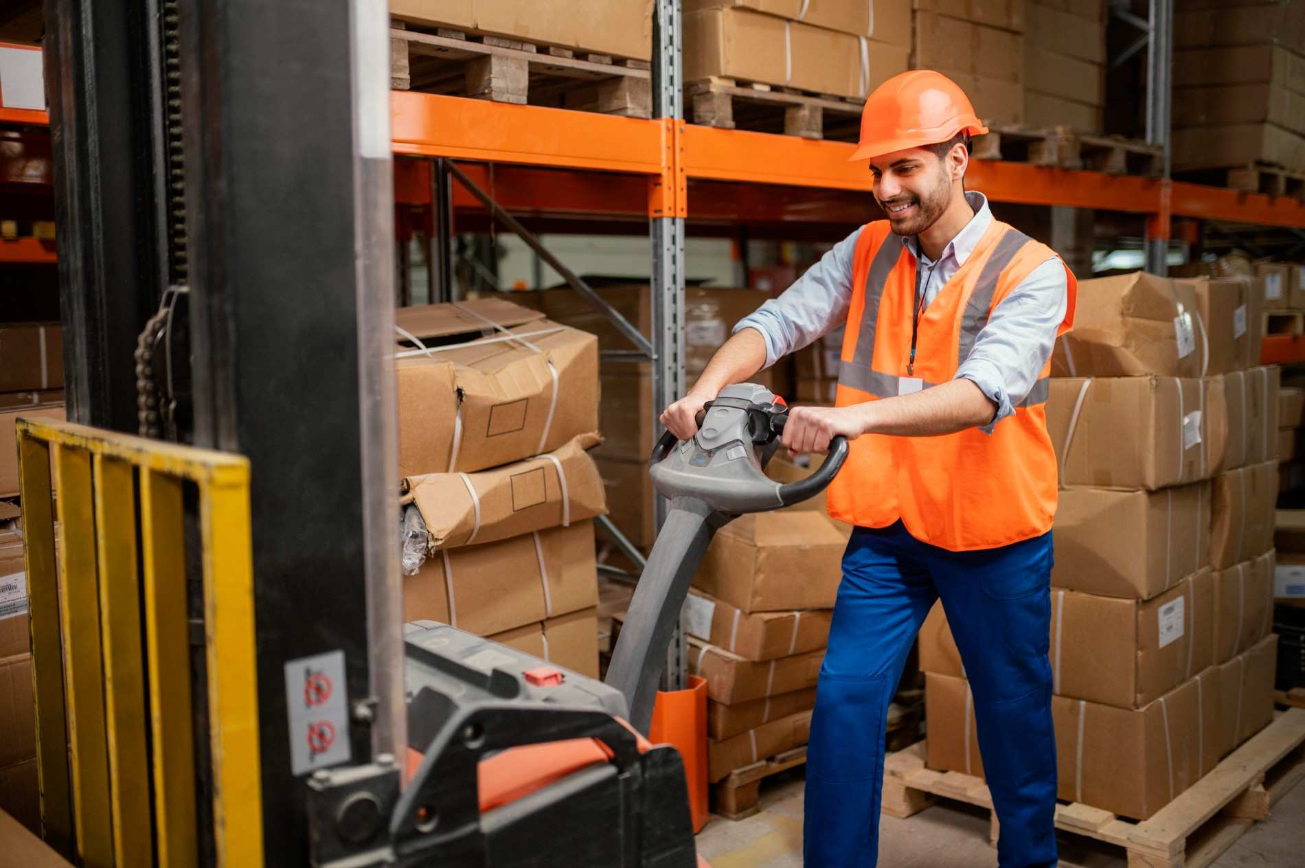 cara memilih hand stacker manual